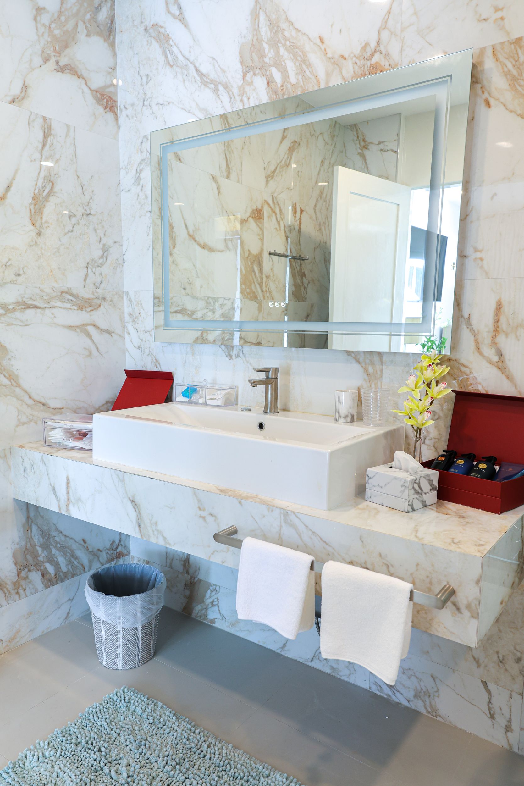 Chom Tawan Beachfront 43