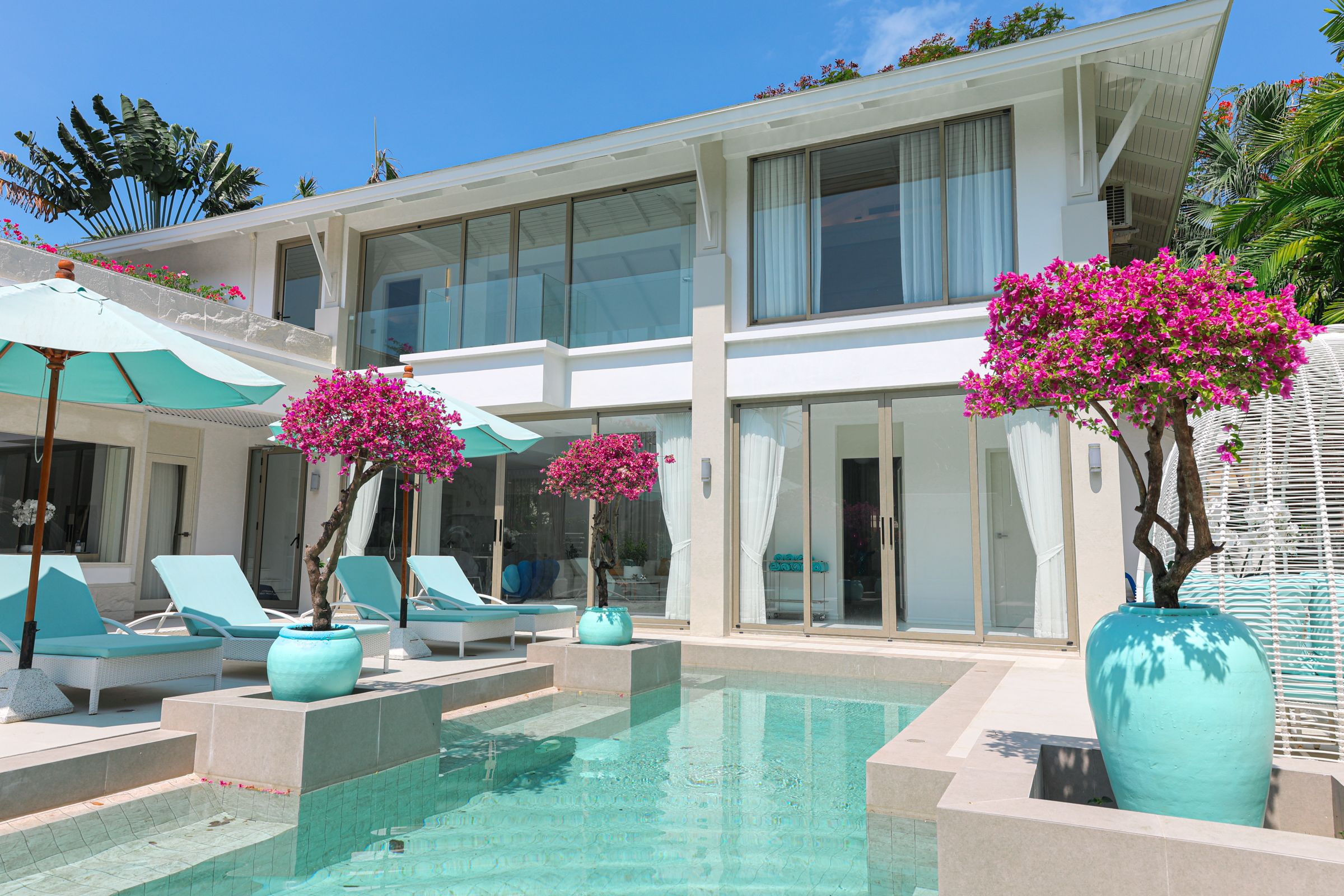 Chom Tawan Beachfront 10