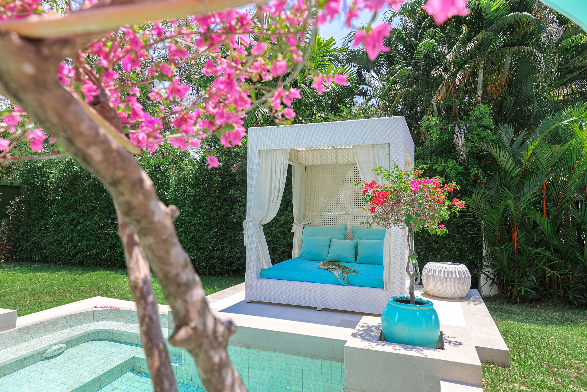 Chom Tawan Beachfront 66